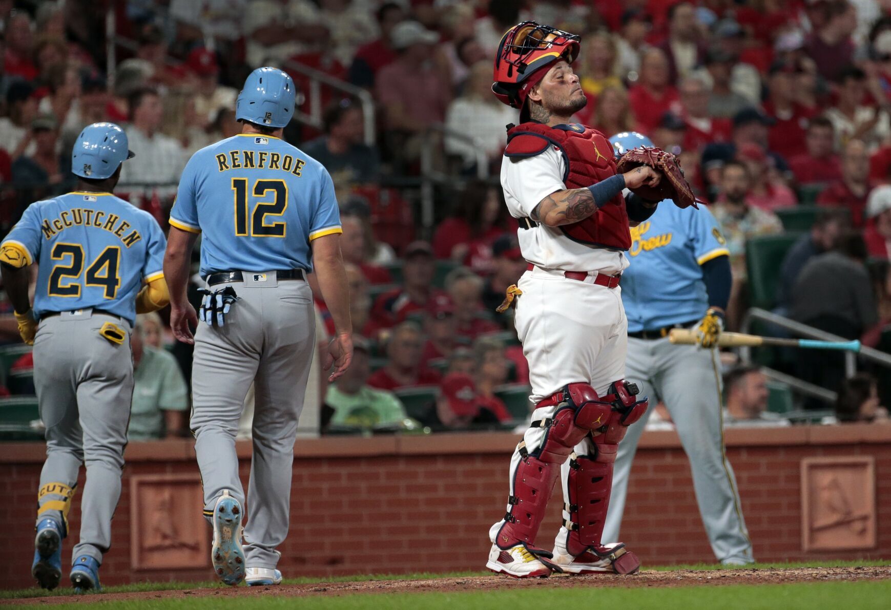 Cardinals, Brewers at Busch